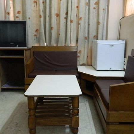 Viraaj Guest House Noida Zewnętrze zdjęcie